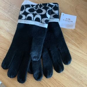 Coach gloves